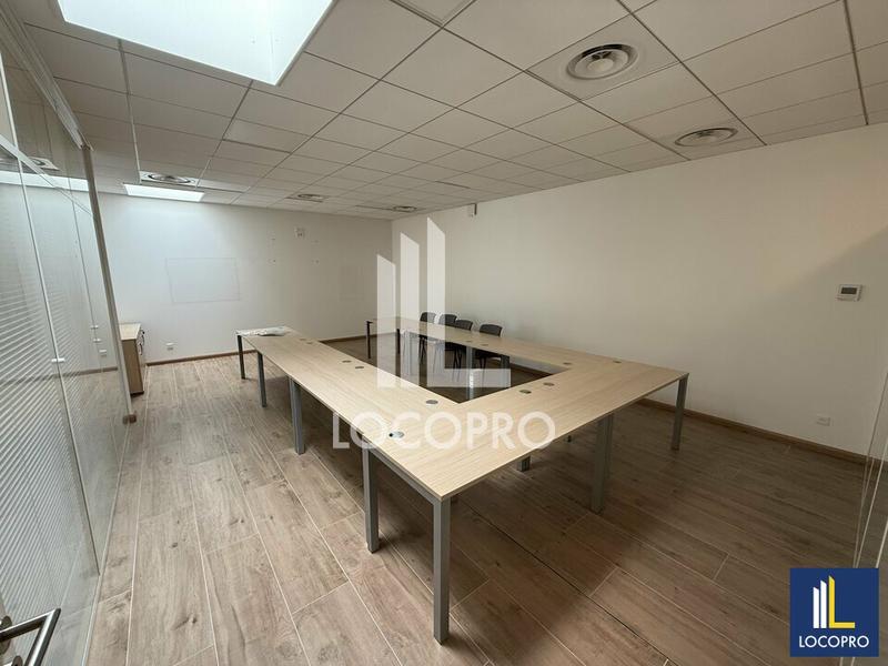 Local d'activité / Entrepôt - 2 955 m²