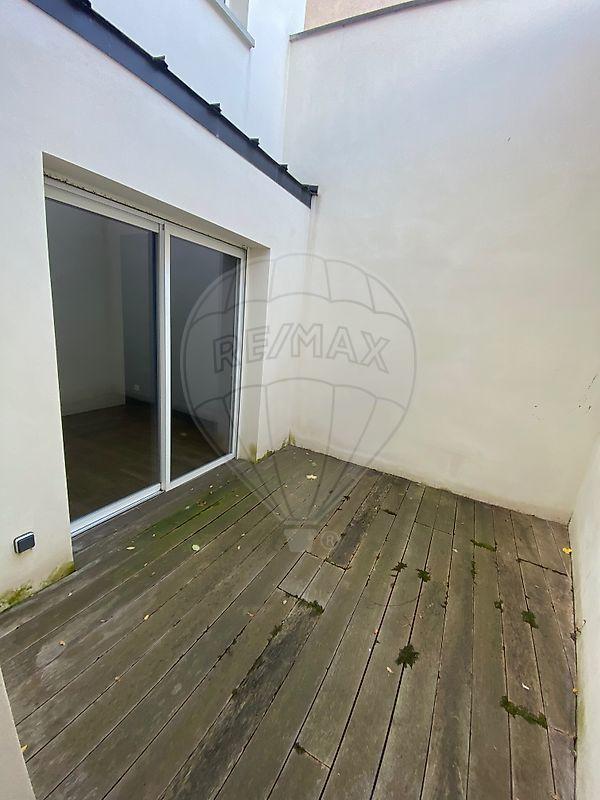 Maison - 194 m² - 6 pièces