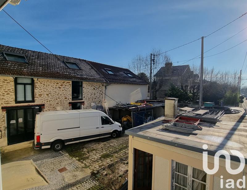 Maison - 329 m² - 10 pièces