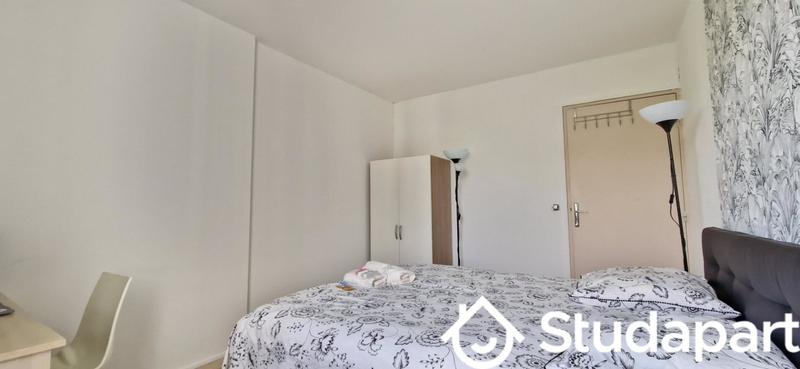 Chambre - 11 m² - 1 pièce