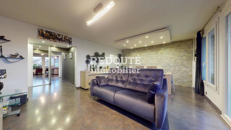 Appartement - 94 m² - 6 pièces