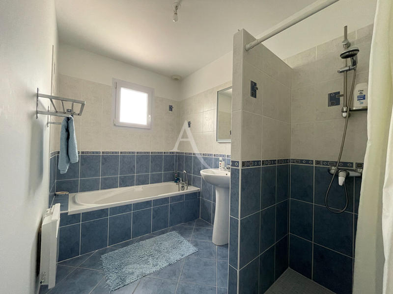 Maison - 85 m² - 5 pièces