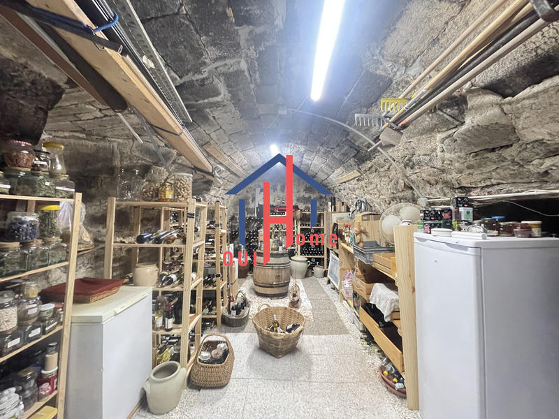 Maison ancienne - 207 m² - 10 pièces