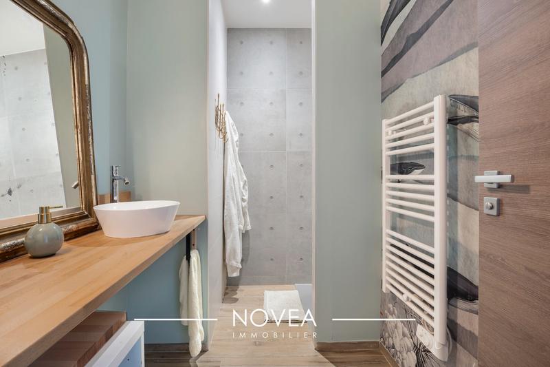 Maison contemporaine - 171 m² - 6 pièces