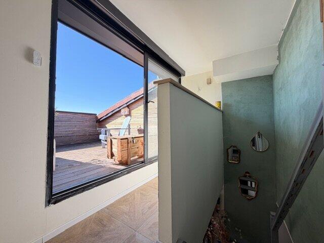 Appartement - 93 m² - 5 pièces