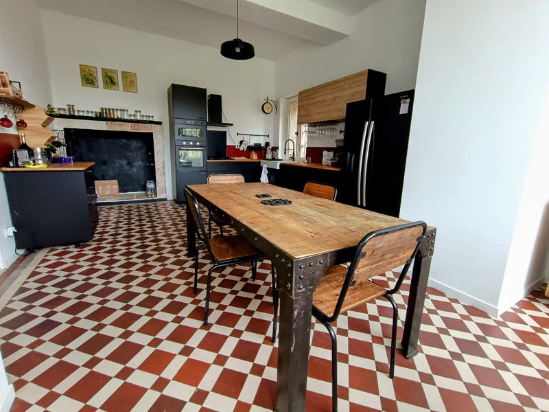 Maison ancienne - 250 m² - 7 pièces