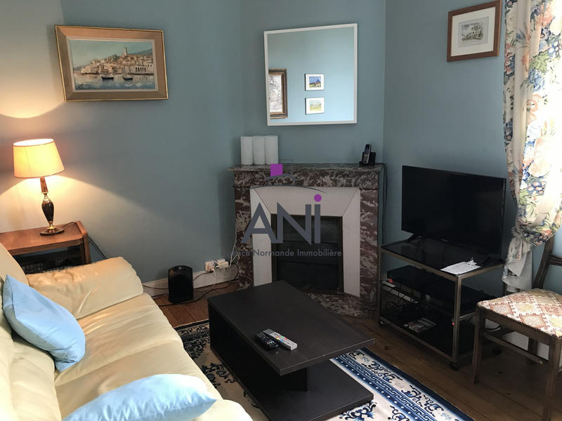 Maison - 303 m² - 12 pièces