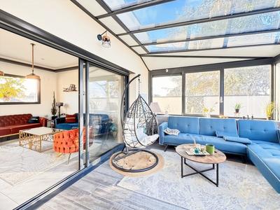 Maison - 200 m² - 7 pièces