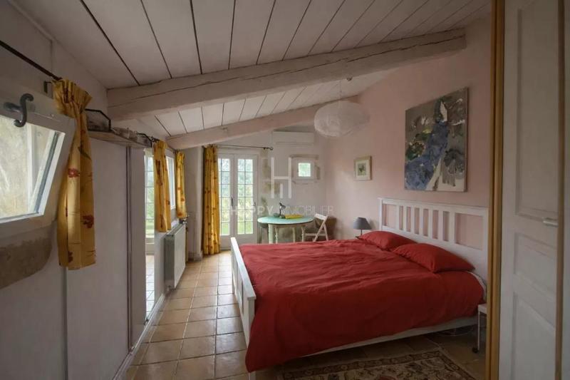 Mas - 250 m² - 8 pièces