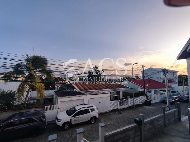 Appartement - 70 m² - 4 pièces