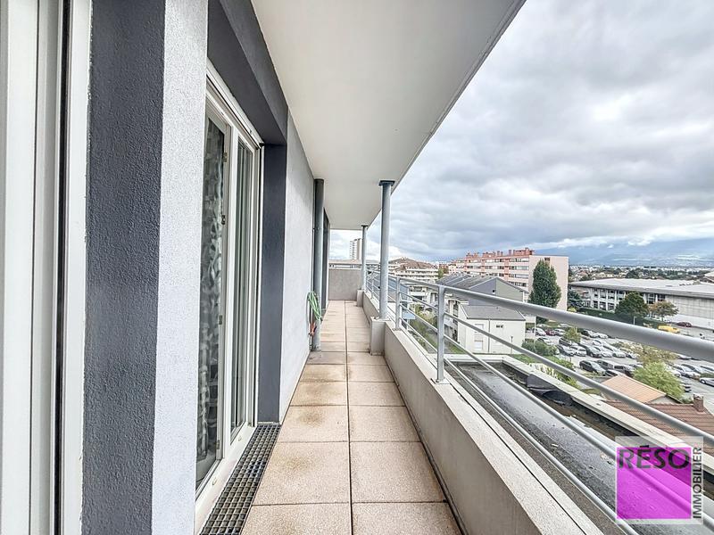 Appartement - 93 m² - 3 pièces