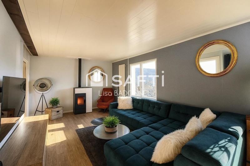 Maison - 243 m² - 8 pièces