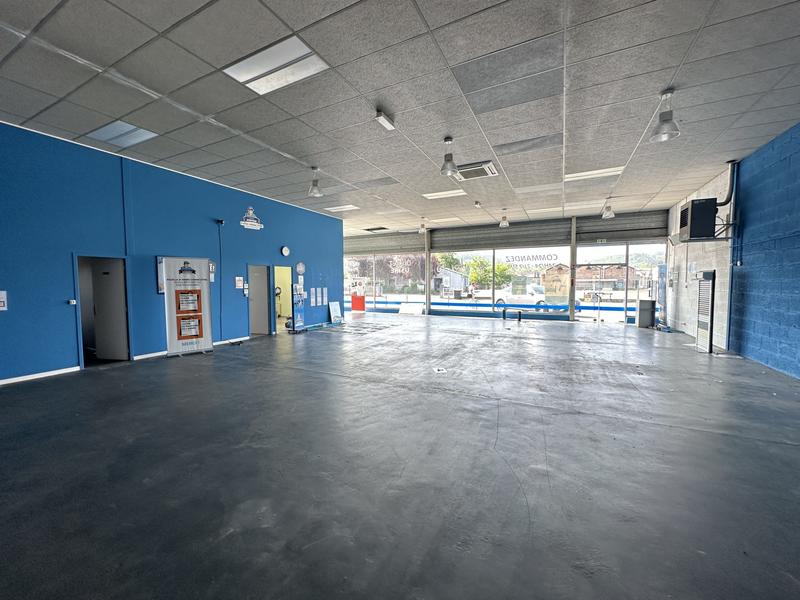 Local commercial - 300 m²