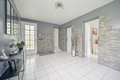 Maison contemporaine - 215 m² - 7 pièces