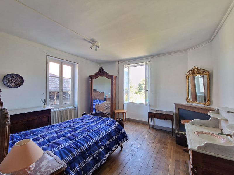 Maison - 190 m² - 10 pièces