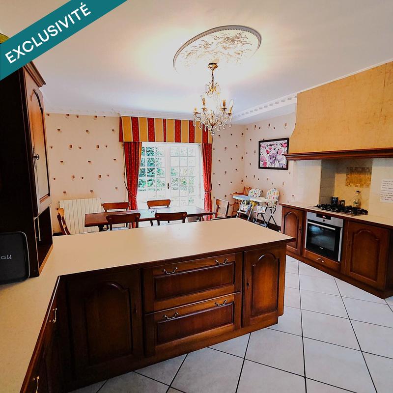 Propriété - 476 m² - 21 pièces