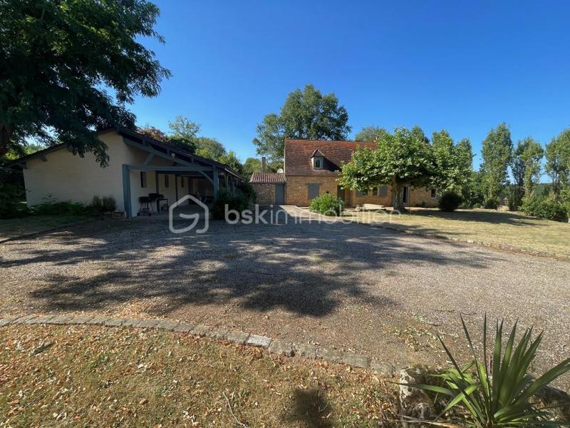 Maison en pierre - 240 m² - 10 pièces