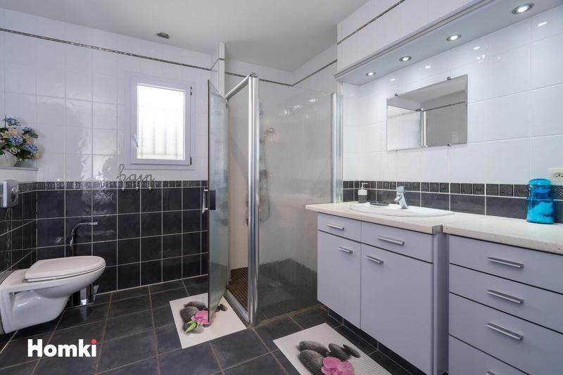 Maison - 187 m² - 6 pièces