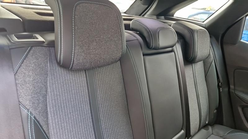 Peugeot 3008 Bluehdi 130ch Ss Eat8 Allure Pack