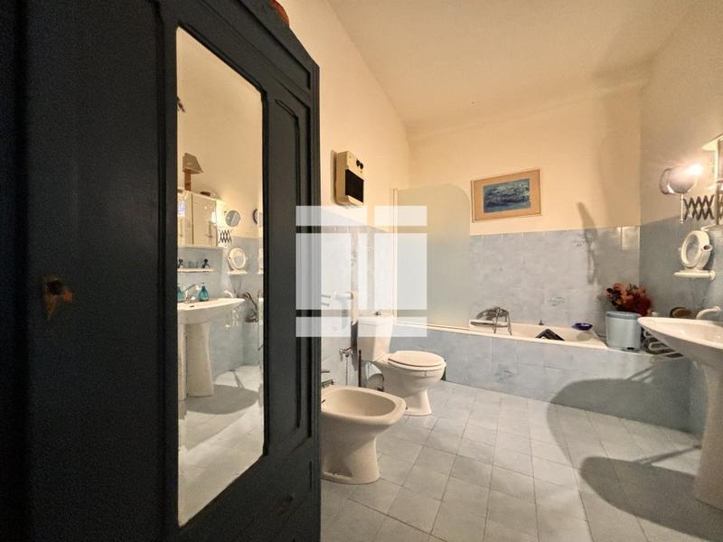 Appartement - 82 m² - 2 pièces