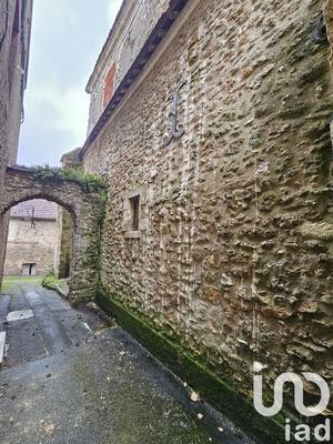 Maison - 340 m² - 4 pièces