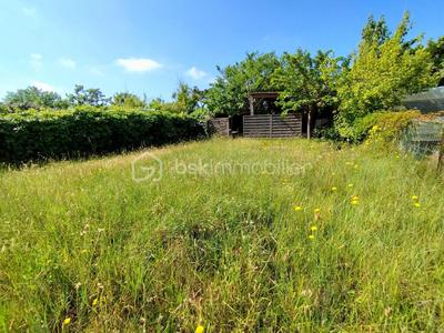 Terrain de loisirs - 335 m²