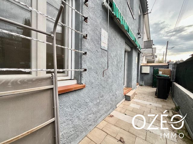 Maison traditionnelle - 95 m² - 5 pièces