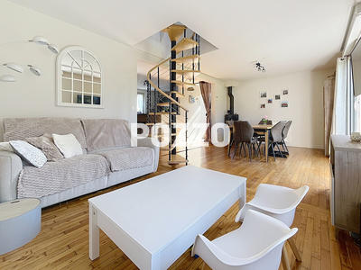 Maison - 102 m² - 5 pièces