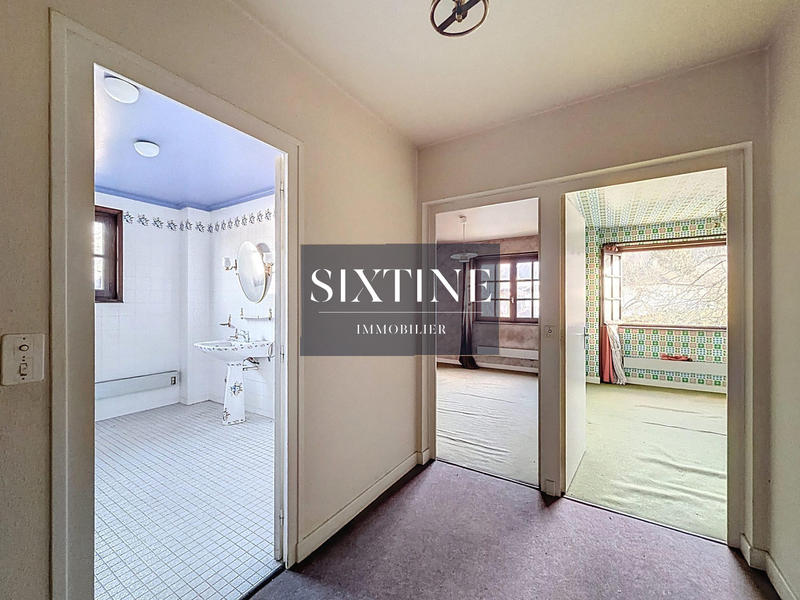 Maison - 186 m² - 8 pièces