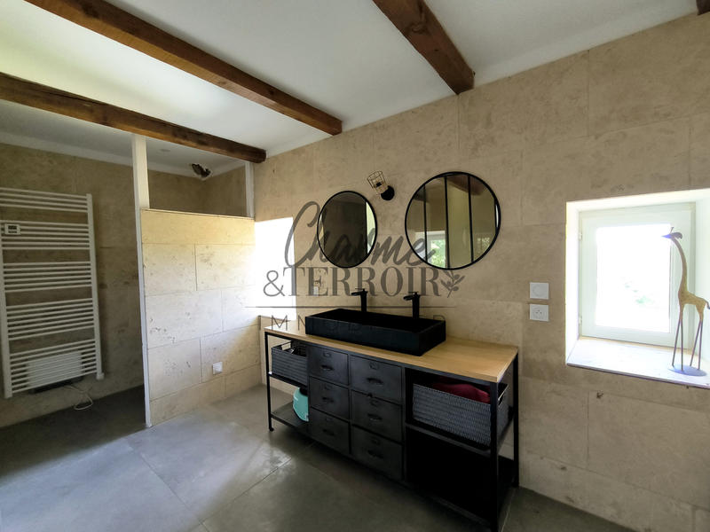 Mas - 180 m² - 6 pièces