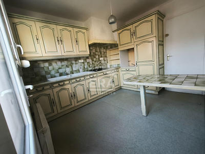 Maison - 82 m² - 5 pièces