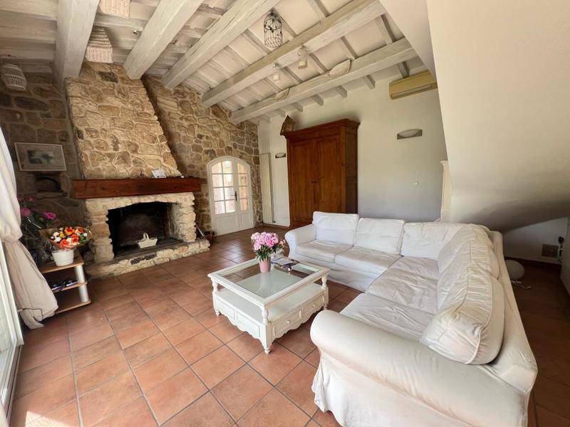 Maison - 150 m² - 4 pièces