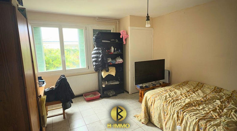 Maison - 221 m² - 8 pièces