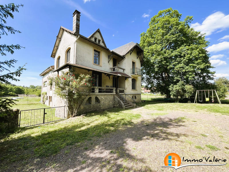 Maison - 189 m² - 7 pièces