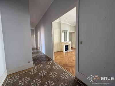 Appartement - 141 m² - 5 pièces