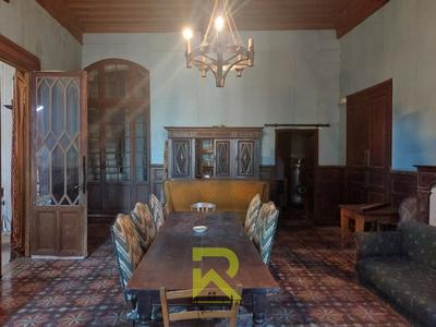 Château - 360 m² - 21 pièces