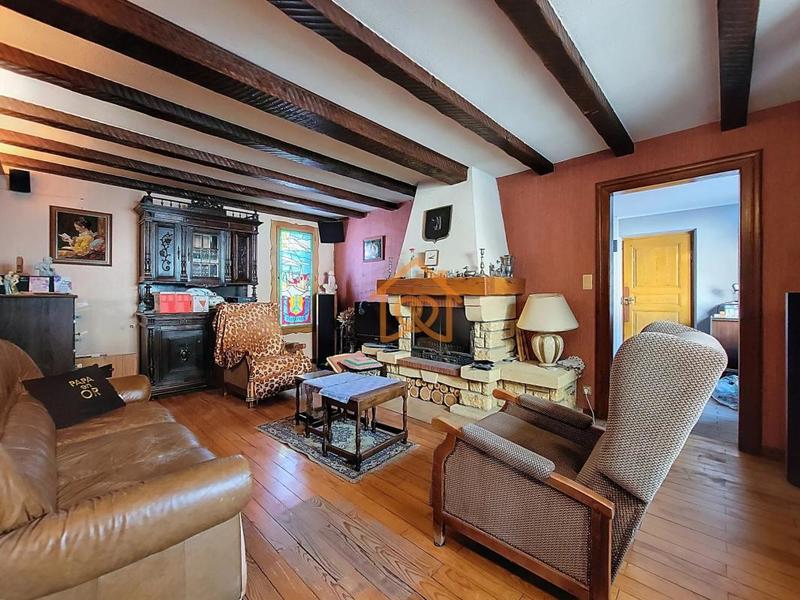 Maison - 213 m² - 9 pièces