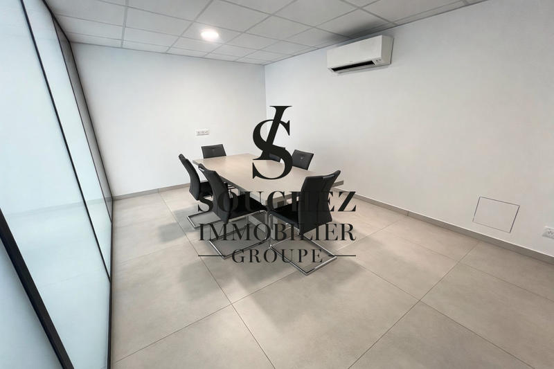 Local d'activités - 367 m²