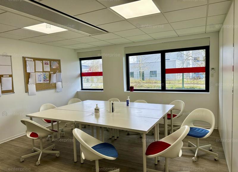 Bureau - 384 m²