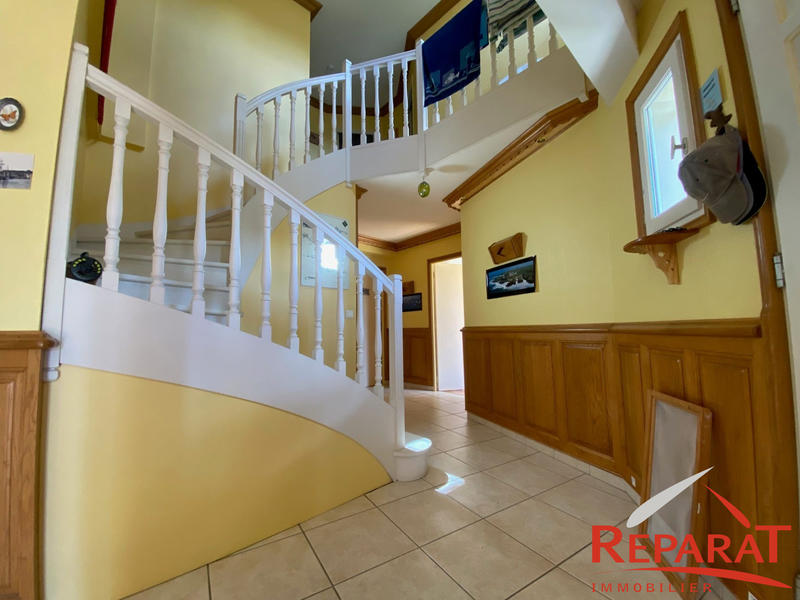 Maison - 143 m² - 6 pièces