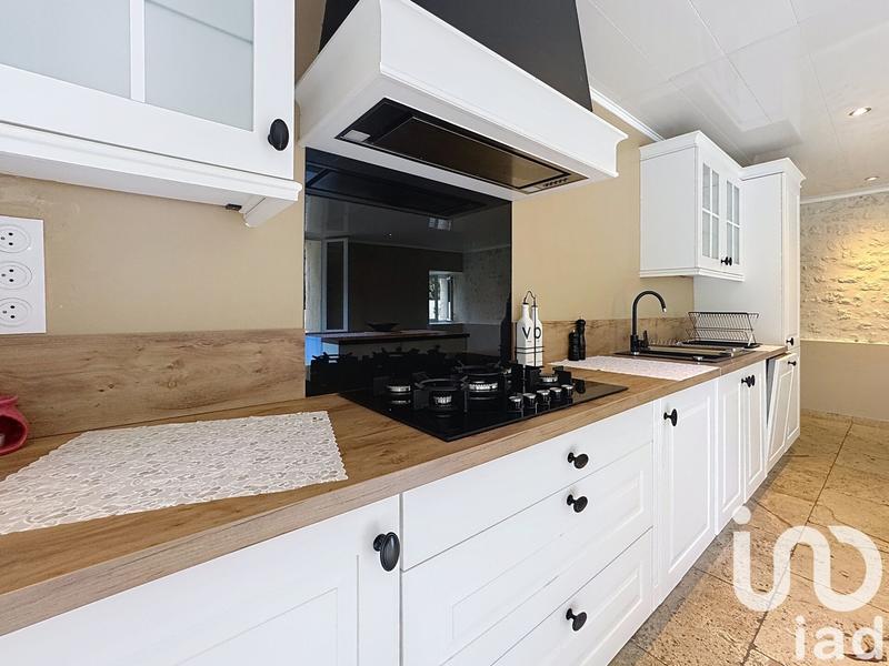 Maison - 230 m² - 5 pièces