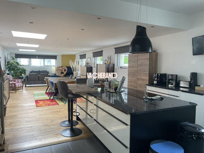 Maison contemporaine - 203 m² - 5 pièces