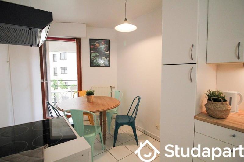 Chambre - 10 m² - 1 pièce