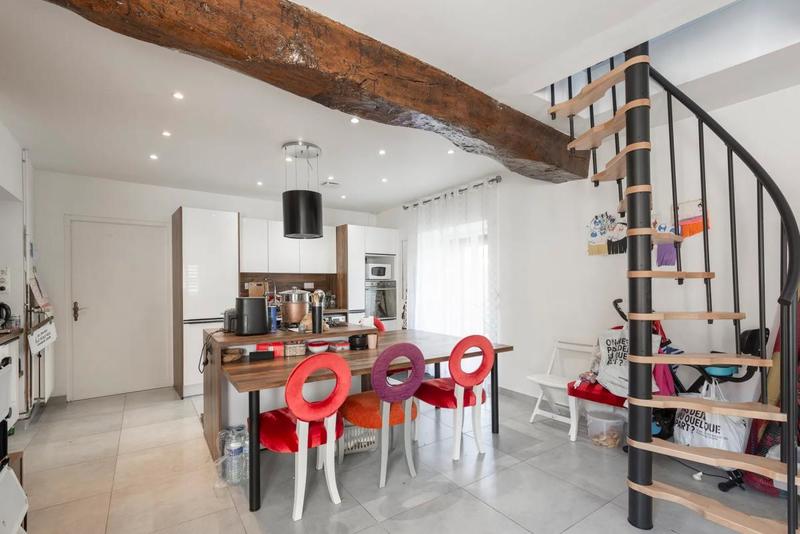 Maison - 155 m² - 8 pièces