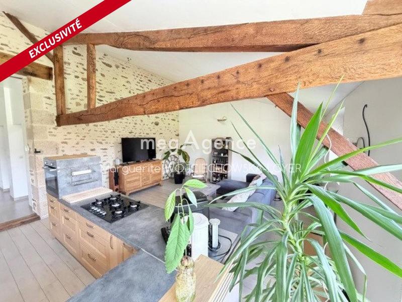 Maison en pierre - 205 m² - 7 pièces