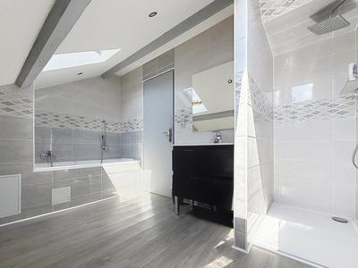 Appartement - 60 m² - 2 pièces