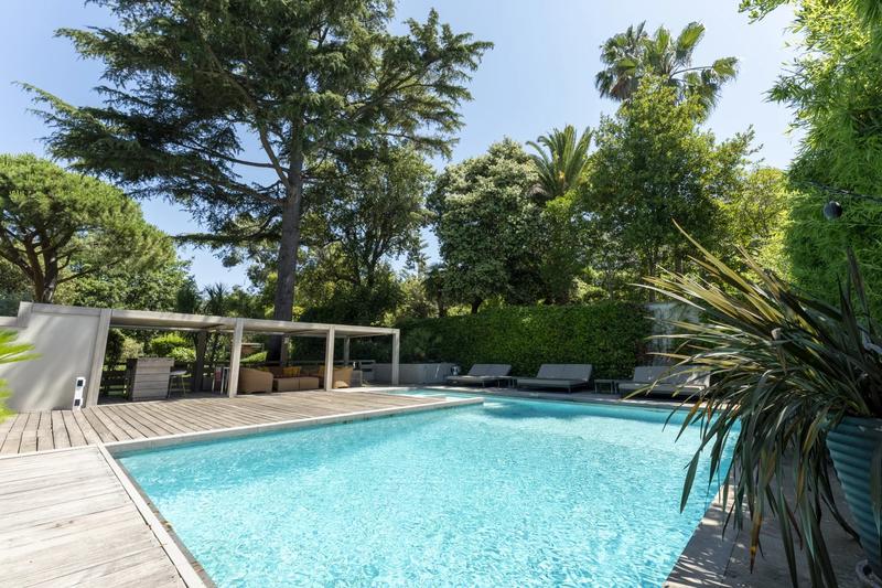 Villa - 498 m² - 15 pièces