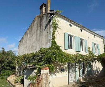 Maison de village - 90 m² - 3 pièces