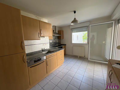 Appartement - 93 m² - 4 pièces