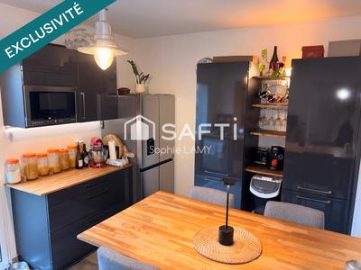 Maison - 305 m² - 17 pièces